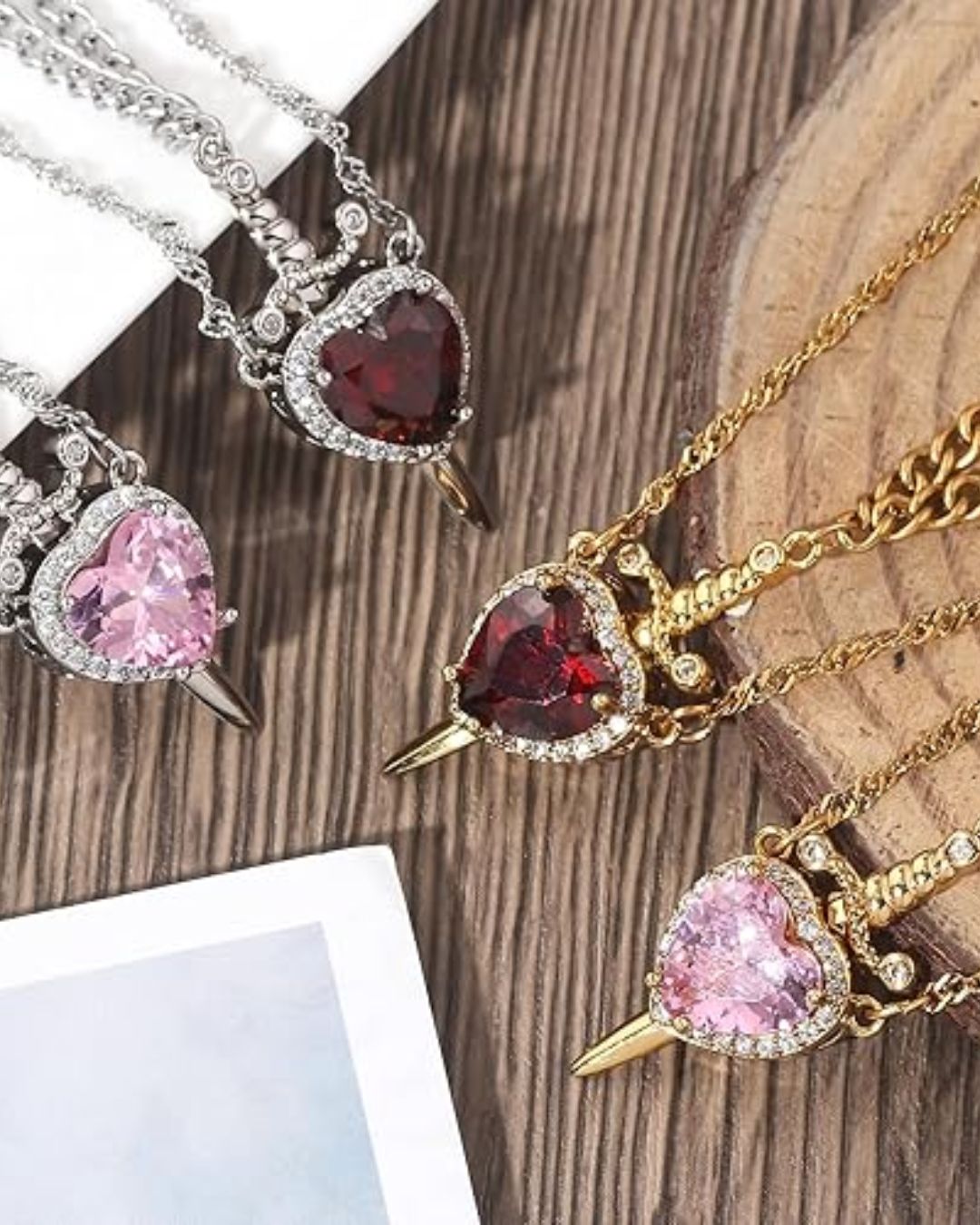 Collar Espada y Corazón – Símbolo de Amor y Protección ❤️🗡️